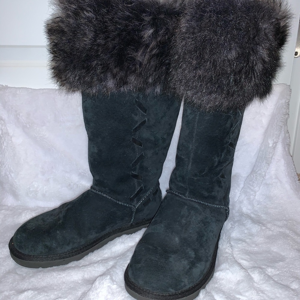 Black furry ugg boots